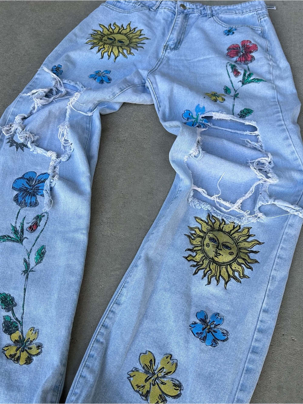 Light Wash Floral Sun Patch Distressed Women’s High Rise Jeans Size L 40/42 - Picture 2 of 7